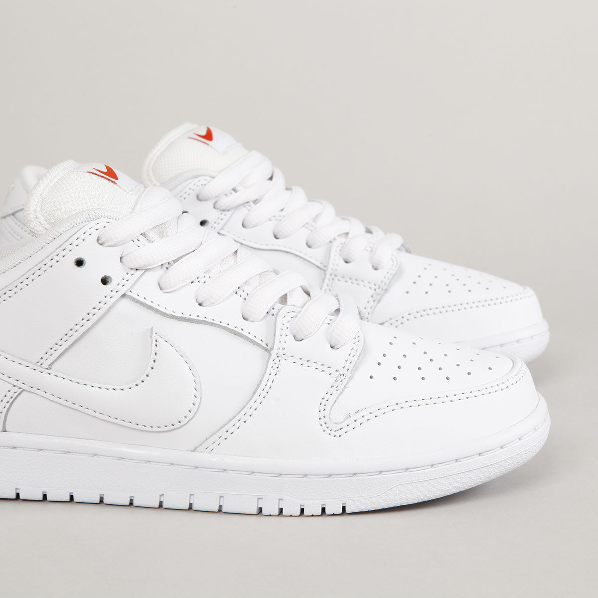 Nike SB Dunk Low Pro ISO White White