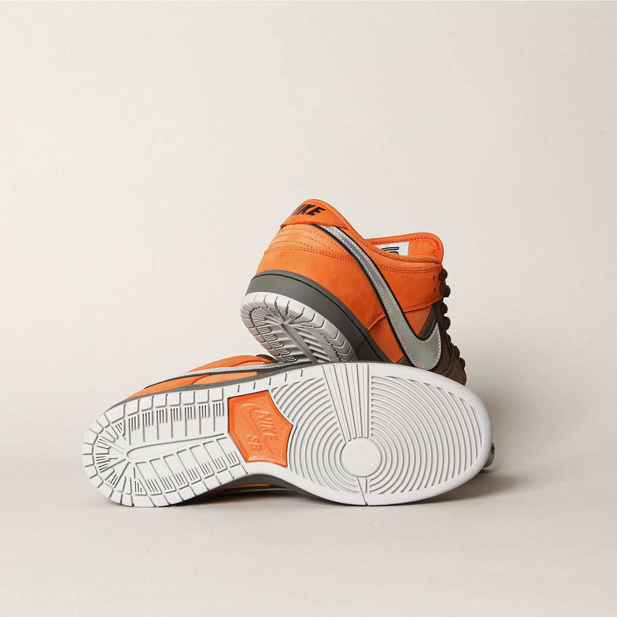 Nike SB Dunk Low Pro "Fast Pass" Orange