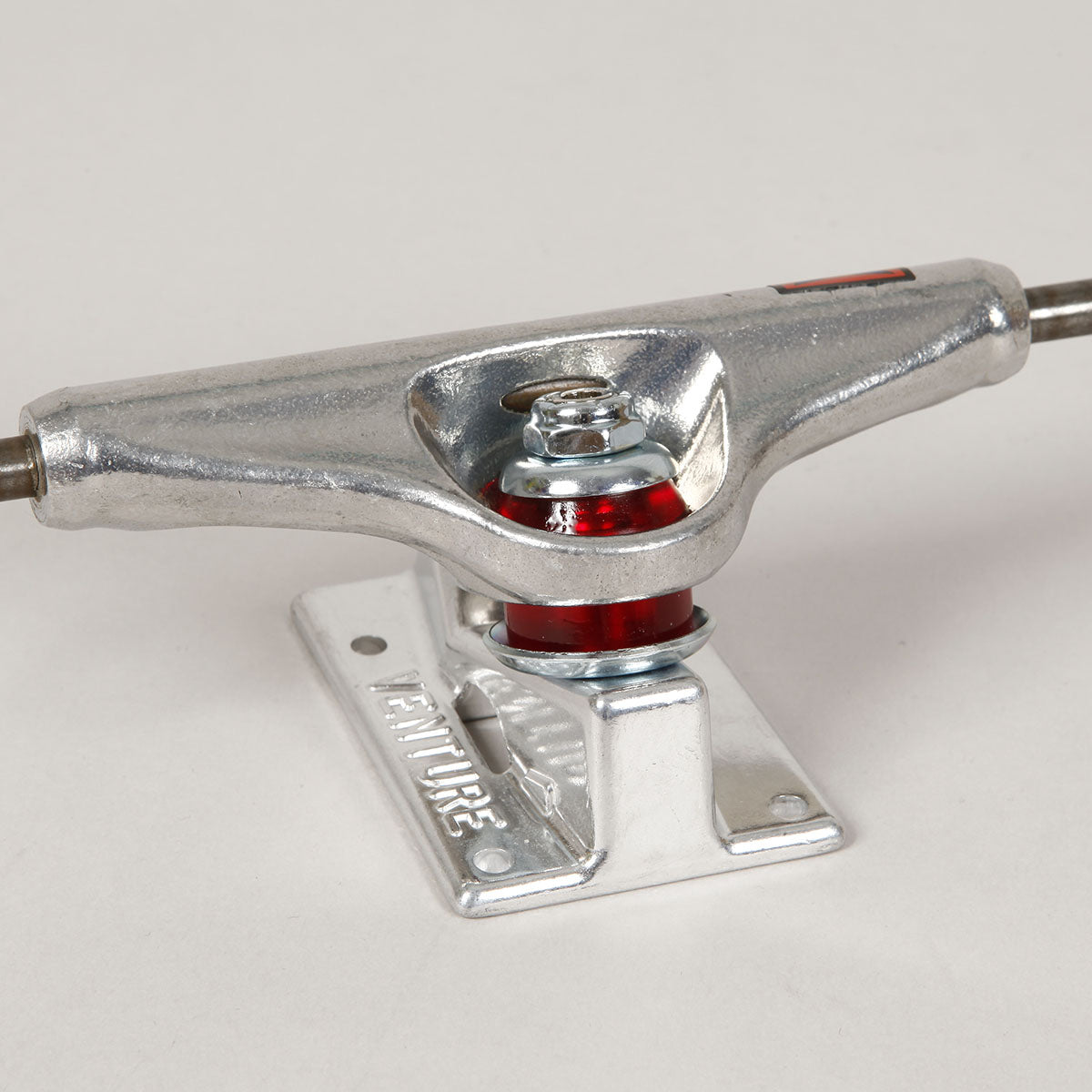 Venture V-Hollow Polished Low Truck 5.2
