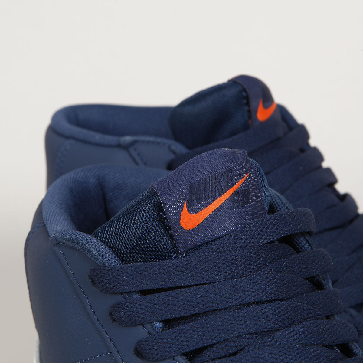 Nike SB Blazer Mid ISO Navy White Gum