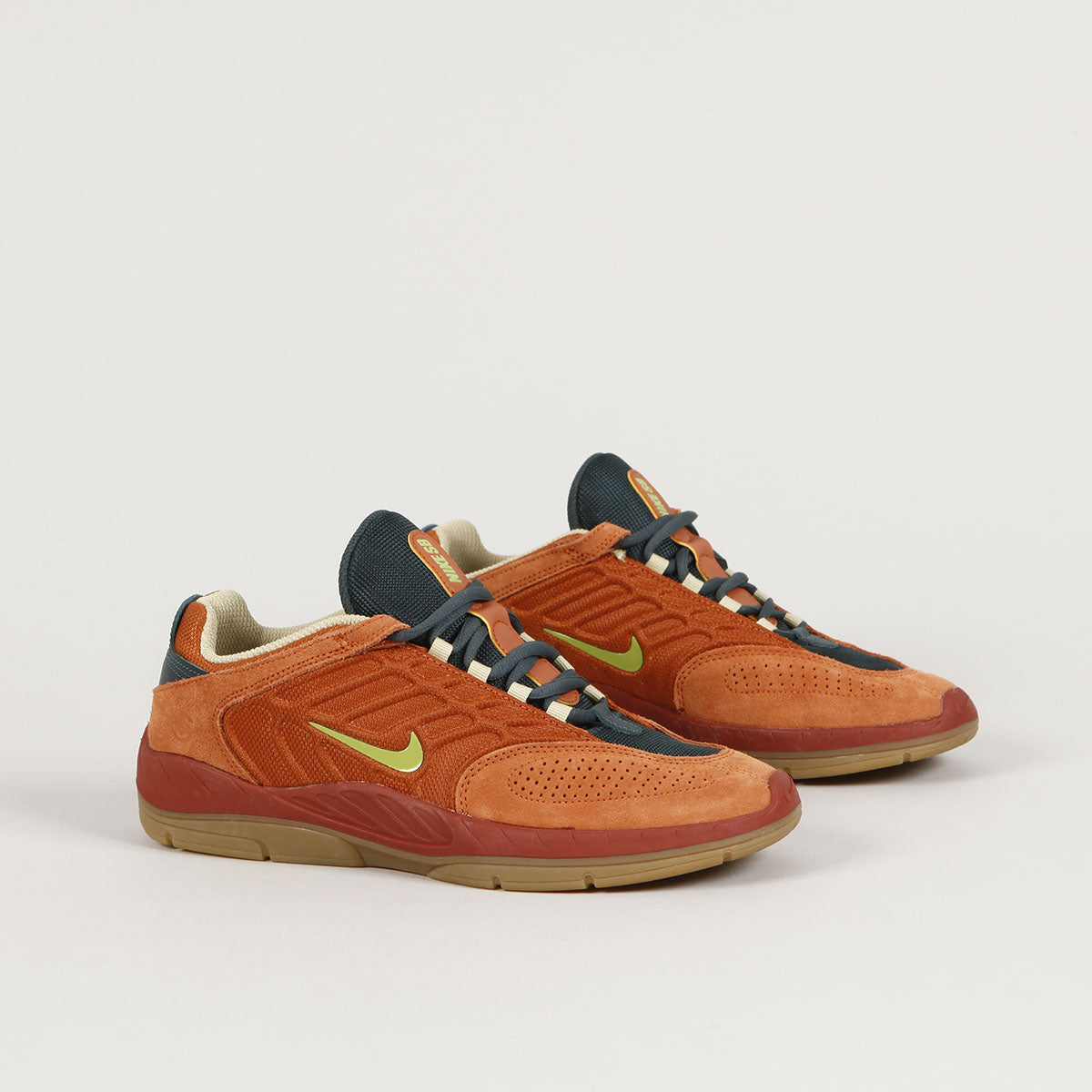 Nike SB Vertebrae Te Dark Russet Pear