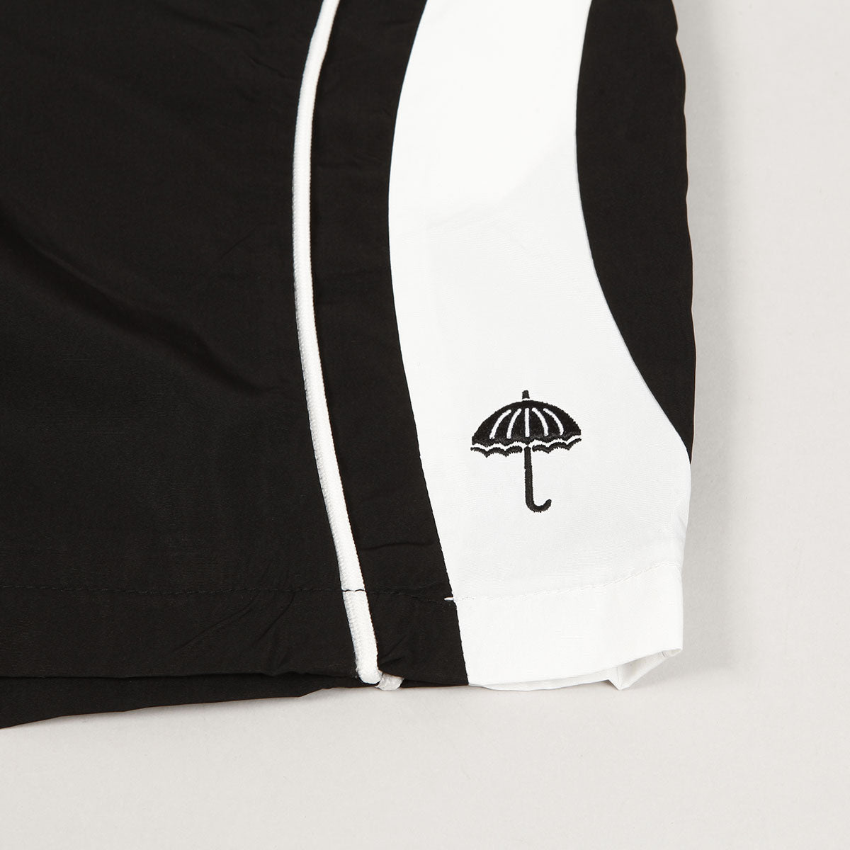 Hélas Match Point Shorts Black White
